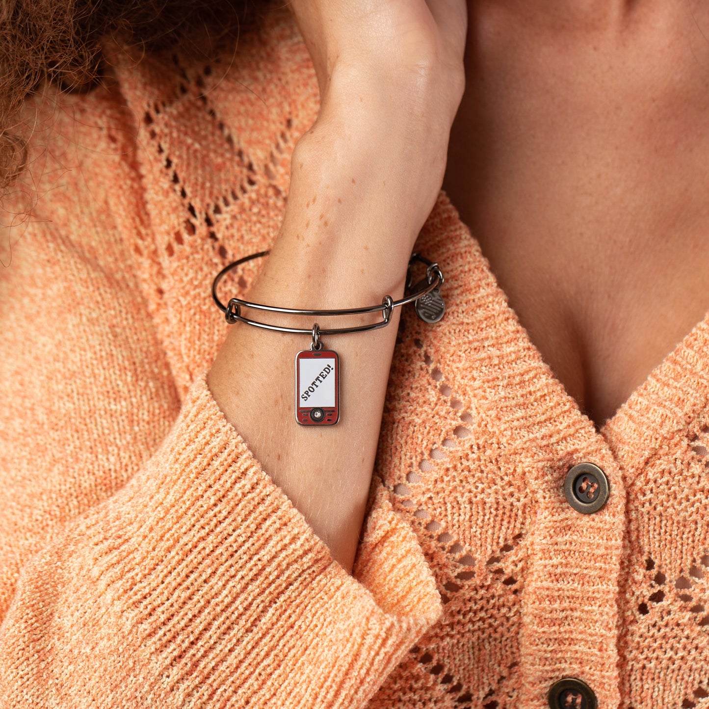 Gossip Girl Cell Phone Charm Bangle, Color