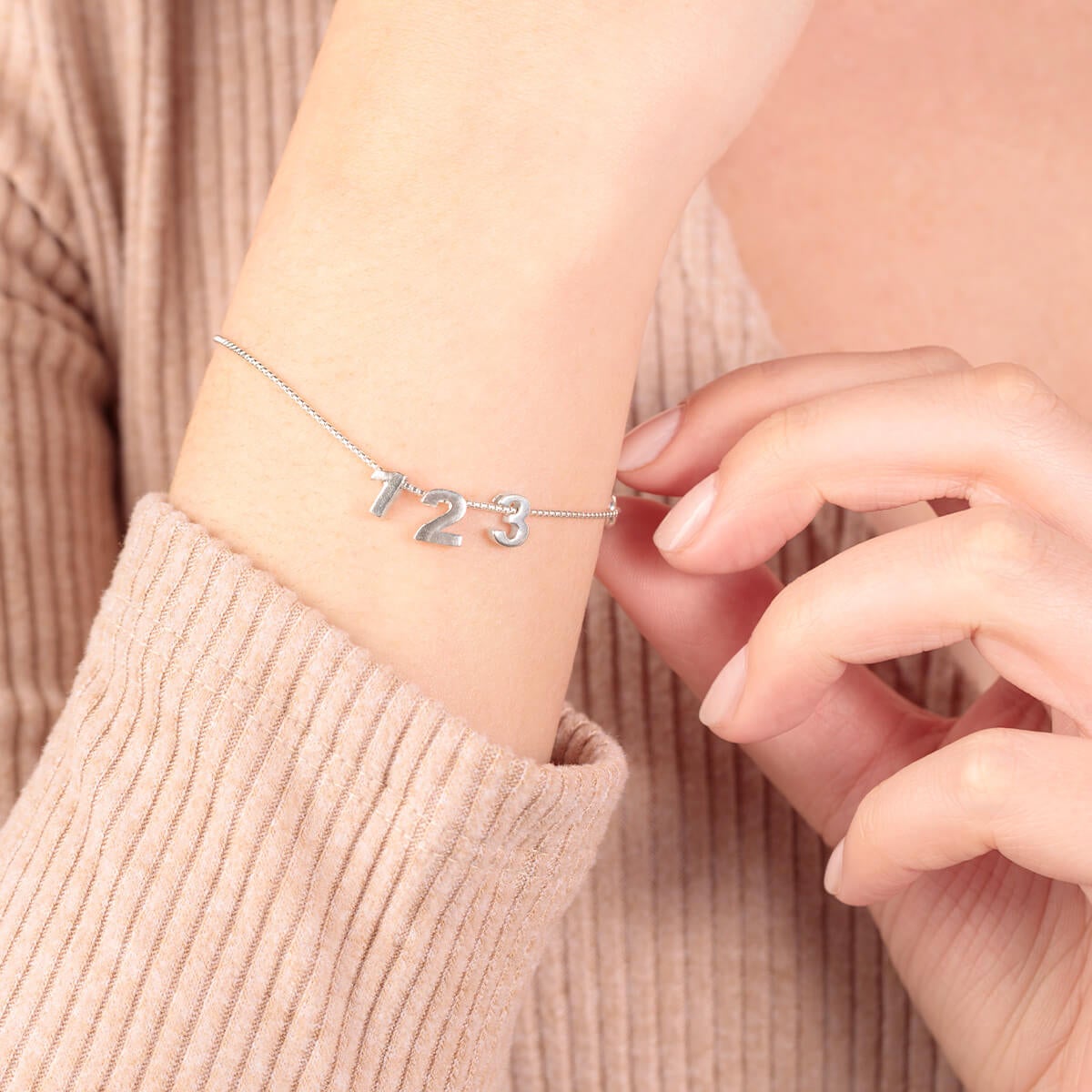 Number 8 Slider Charm