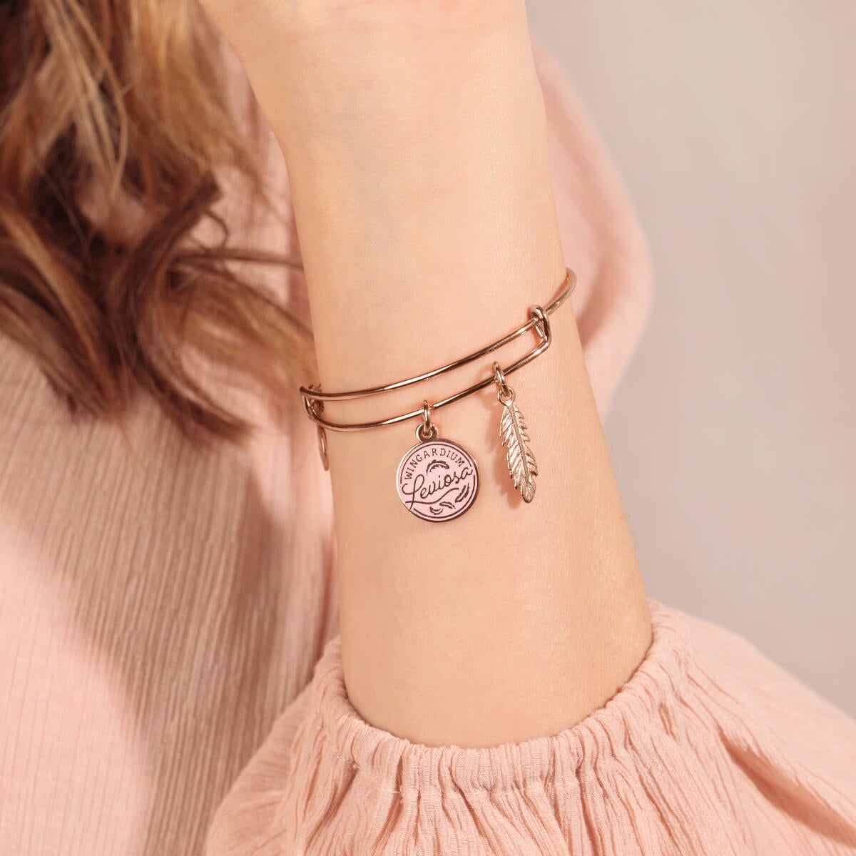 Harry Potterâ„?'Leviosa' + Feather Duo Charm Bangle